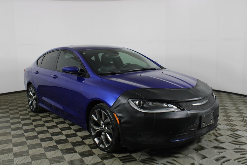 Chrysler 200